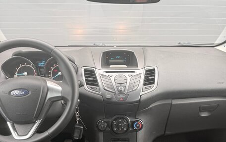 Ford Fiesta, 2015 год, 650 000 рублей, 6 фотография