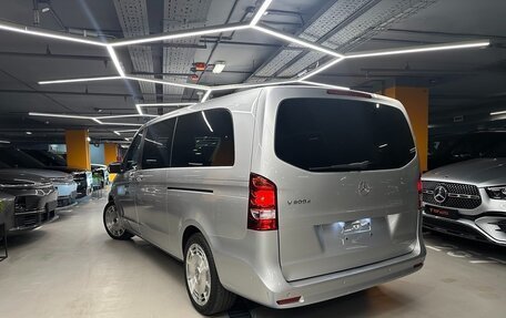 Mercedes-Benz V-Класс, 2020 год, 6 450 000 рублей, 4 фотография
