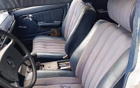 Mercedes-Benz W123, 1982 год, 100 000 рублей, 6 фотография