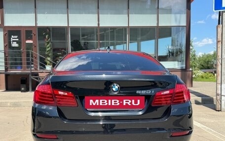 BMW 5 серия, 2016 год, 1 950 000 рублей, 4 фотография