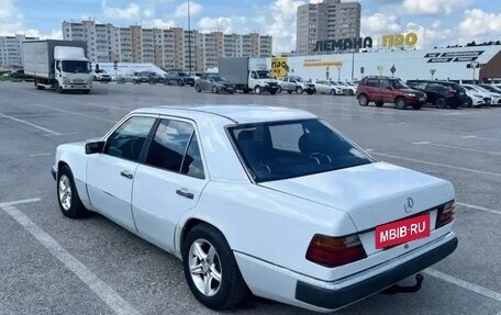 Mercedes-Benz E-Класс, 1992 год, 340 000 рублей, 5 фотография