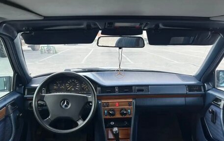 Mercedes-Benz E-Класс, 1992 год, 340 000 рублей, 7 фотография