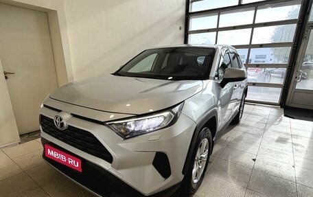 Toyota RAV4, 2020 год, 2 900 000 рублей, 1 фотография