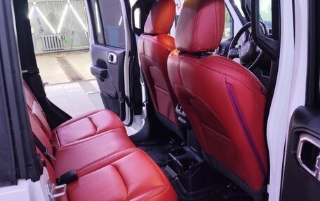 Jeep Wrangler, 2020 год, 4 600 000 рублей, 14 фотография