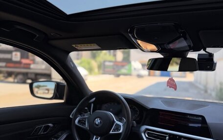BMW 3 серия, 2019 год, 3 900 000 рублей, 11 фотография