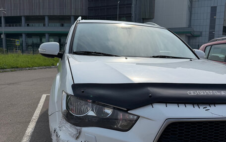 Mitsubishi Outlander III рестайлинг 3, 2010 год, 900 000 рублей, 2 фотография