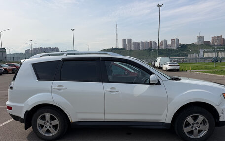 Mitsubishi Outlander III рестайлинг 3, 2010 год, 900 000 рублей, 3 фотография