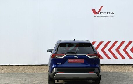 Toyota RAV4, 2021 год, 3 550 000 рублей, 3 фотография