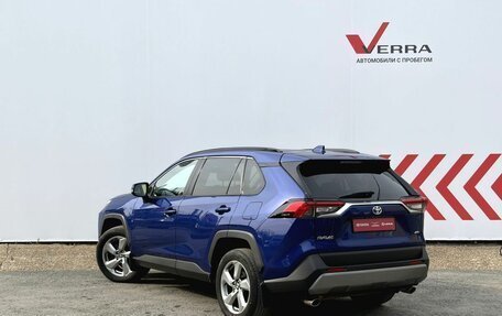 Toyota RAV4, 2021 год, 3 550 000 рублей, 4 фотография