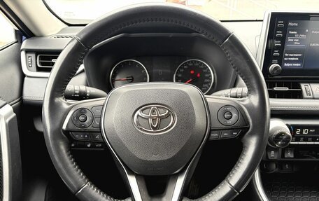Toyota RAV4, 2021 год, 3 550 000 рублей, 11 фотография