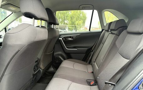 Toyota RAV4, 2021 год, 3 550 000 рублей, 15 фотография