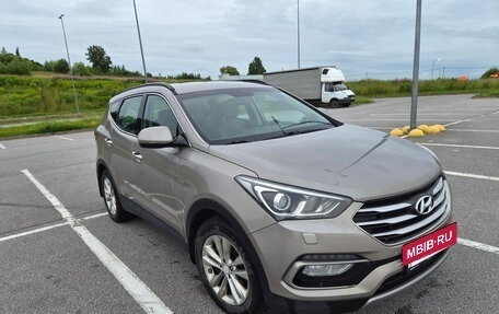 Hyundai Santa Fe III рестайлинг, 2017 год, 2 400 000 рублей, 3 фотография