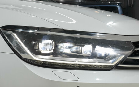 Volkswagen Passat B8 рестайлинг, 2015 год, 1 869 000 рублей, 11 фотография