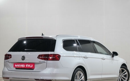 Volkswagen Passat B8 рестайлинг, 2015 год, 1 869 000 рублей, 7 фотография