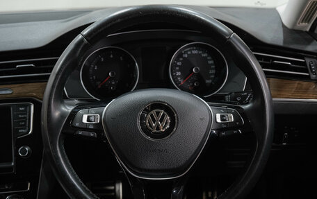 Volkswagen Passat B8 рестайлинг, 2015 год, 1 869 000 рублей, 21 фотография