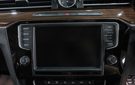 Volkswagen Passat B8 рестайлинг, 2015 год, 1 869 000 рублей, 25 фотография