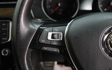 Volkswagen Passat B8 рестайлинг, 2015 год, 1 869 000 рублей, 20 фотография