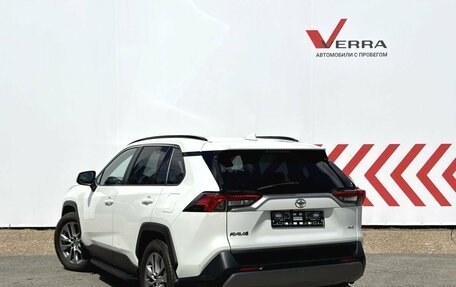 Toyota RAV4, 2022 год, 3 450 000 рублей, 3 фотография