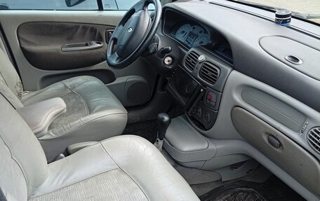 Renault Scenic III, 2001 год, 275 000 рублей, 6 фотография
