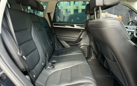 Volkswagen Touareg III, 2015 год, 3 070 000 рублей, 13 фотография