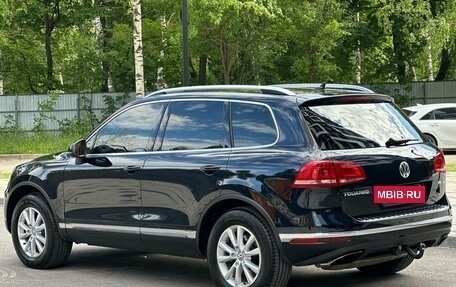 Volkswagen Touareg III, 2015 год, 3 070 000 рублей, 21 фотография
