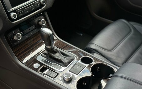 Volkswagen Touareg III, 2015 год, 3 070 000 рублей, 30 фотография