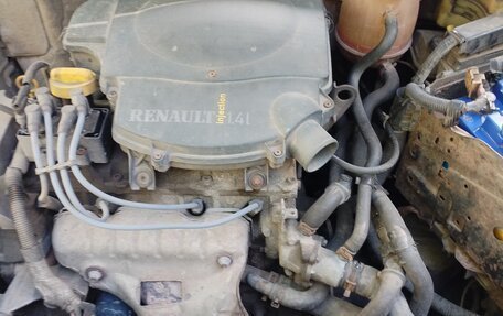 Renault Symbol I, 2004 год, 200 000 рублей, 11 фотография