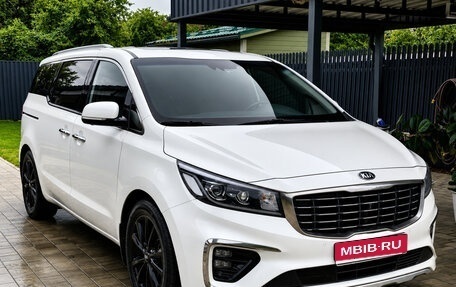 KIA Carnival III, 2019 год, 2 950 000 рублей, 1 фотография