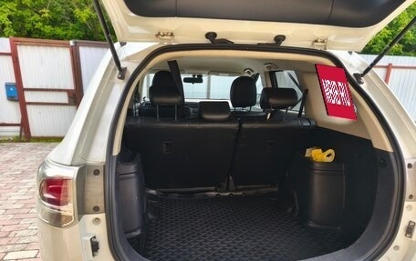 Mitsubishi Outlander III рестайлинг 3, 2013 год, 1 280 000 рублей, 8 фотография