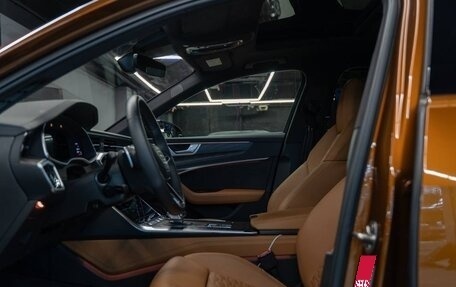Audi RS 6, 2023 год, 16 890 000 рублей, 11 фотография