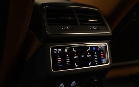 Audi RS 6, 2023 год, 16 890 000 рублей, 25 фотография