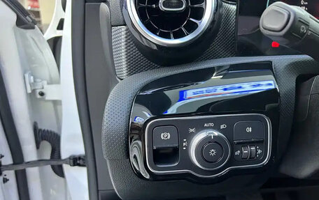 Mercedes-Benz A-Класс, 2022 год, 2 150 000 рублей, 9 фотография