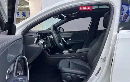 Mercedes-Benz A-Класс, 2022 год, 2 150 000 рублей, 15 фотография
