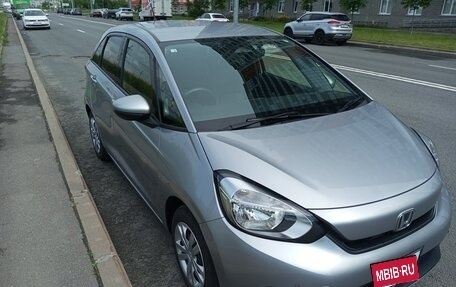 Honda Fit, 2022 год, 1 500 000 рублей, 3 фотография