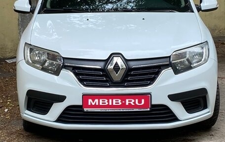 Renault Logan II, 2021 год, 850 000 рублей, 1 фотография