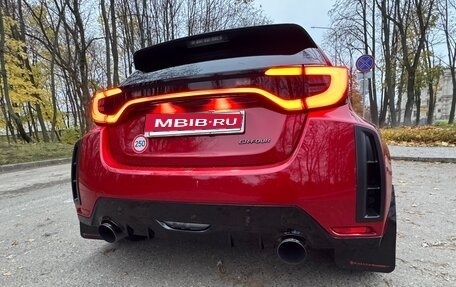 Toyota Yaris, 2021 год, 5 300 000 рублей, 1 фотография