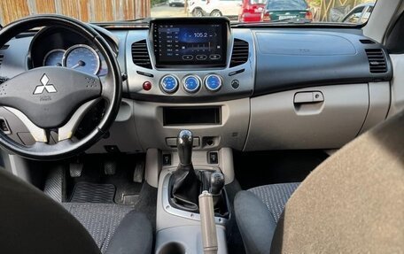 Mitsubishi L200 IV рестайлинг, 2007 год, 1 450 000 рублей, 14 фотография
