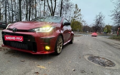 Toyota Yaris, 2021 год, 5 300 000 рублей, 4 фотография