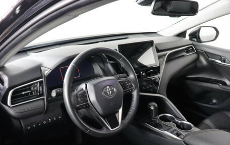 Toyota Camry, 2023 год, 3 647 000 рублей, 10 фотография