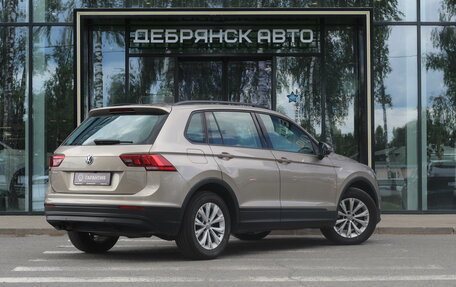 Volkswagen Tiguan II, 2020 год, 2 645 000 рублей, 3 фотография