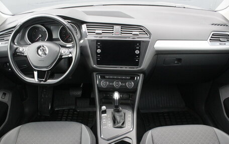 Volkswagen Tiguan II, 2020 год, 2 645 000 рублей, 8 фотография