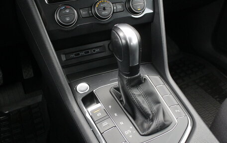 Volkswagen Tiguan II, 2020 год, 2 645 000 рублей, 19 фотография
