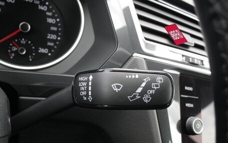 Volkswagen Tiguan II, 2020 год, 2 645 000 рублей, 17 фотография