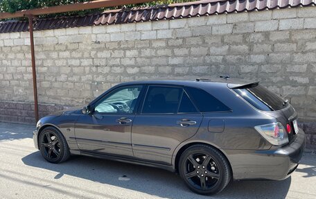 Toyota Altezza, 2002 год, 990 000 рублей, 1 фотография
