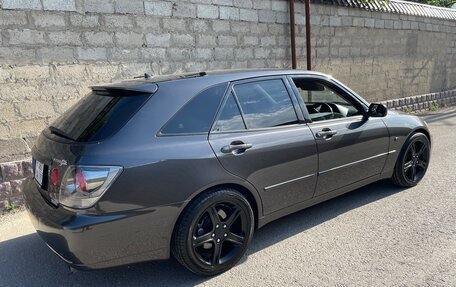 Toyota Altezza, 2002 год, 990 000 рублей, 26 фотография