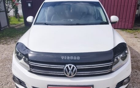 Volkswagen Tiguan I, 2011 год, 1 000 000 рублей, 1 фотография