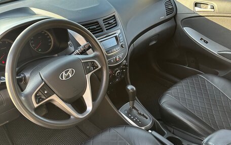 Hyundai Solaris II рестайлинг, 2015 год, 760 000 рублей, 2 фотография