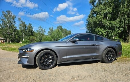 Ford Mustang VI рестайлинг, 2022 год, 4 150 000 рублей, 5 фотография