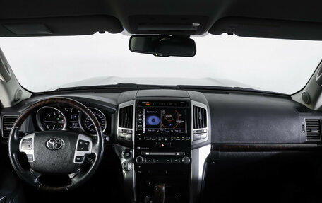 Toyota Land Cruiser 200, 2012 год, 3 490 000 рублей, 19 фотография