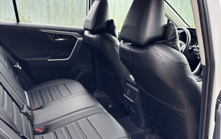Toyota RAV4, 2021 год, 3 100 000 рублей, 8 фотография